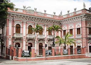 Palácio Cruz e Sousa no Centro de Florianópolis
